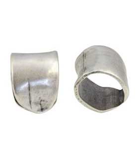 SUJETA FULARES ZAMAK IRREGULAR 34x27 MM